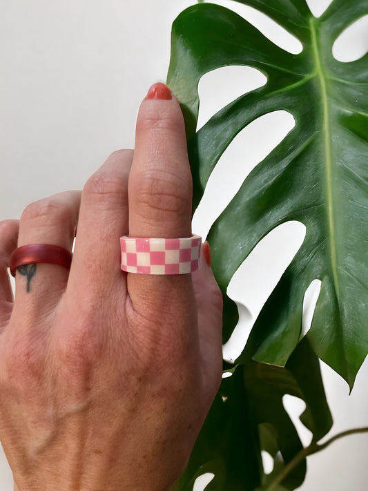 Acrylic Pink and White Checkered Fashion Ring